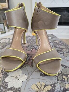 *FAB* Summer! GB Taupe/Bright Yellow Heels/Sandals